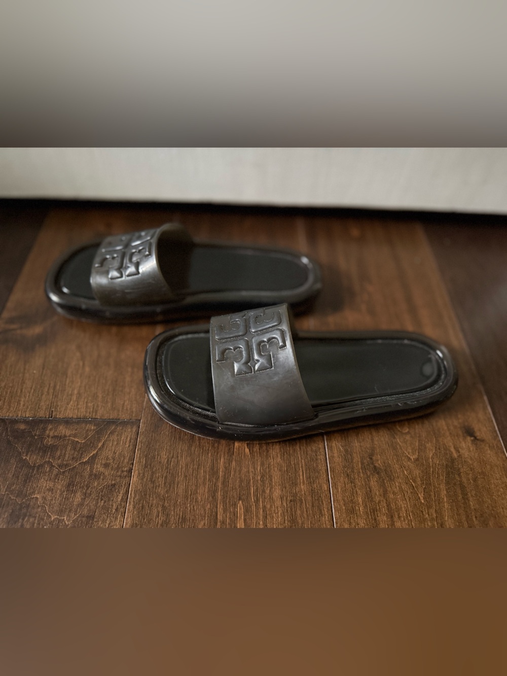 Tory Burch- Black- Bubble Jelly Slide Sandal - Size 8